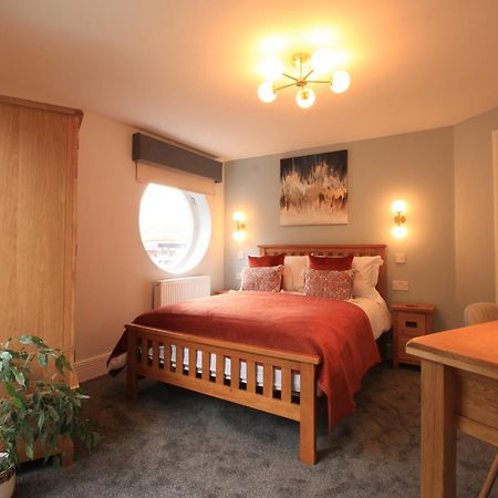 Streamside Apartments Yeovil Exteriér fotografie